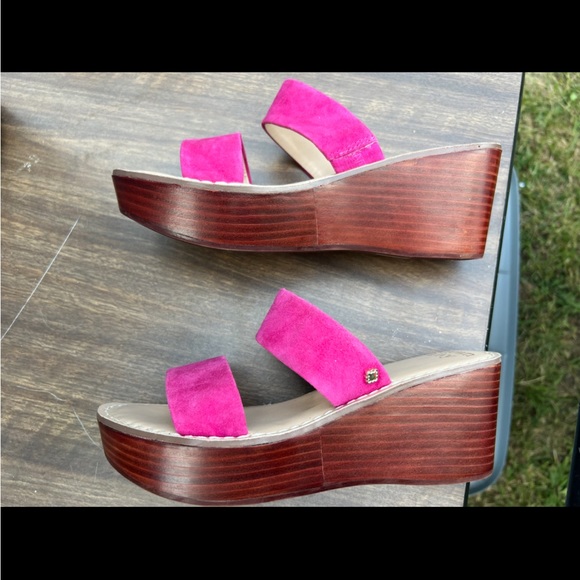 NIB Crown & Ivy women’s wedge sandals size 7 - Picture 1 of 2